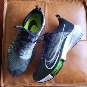 Mens Size 11 - Nike Air Zoom Tempo NEXT% Flyknit Black & White